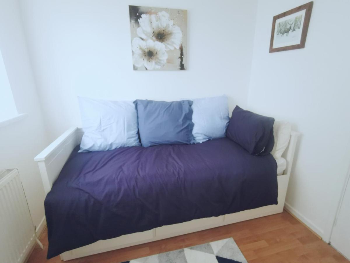 Room In A Friendly Home In A Quite Neighborhood Of Cardiff Zewnętrze zdjęcie